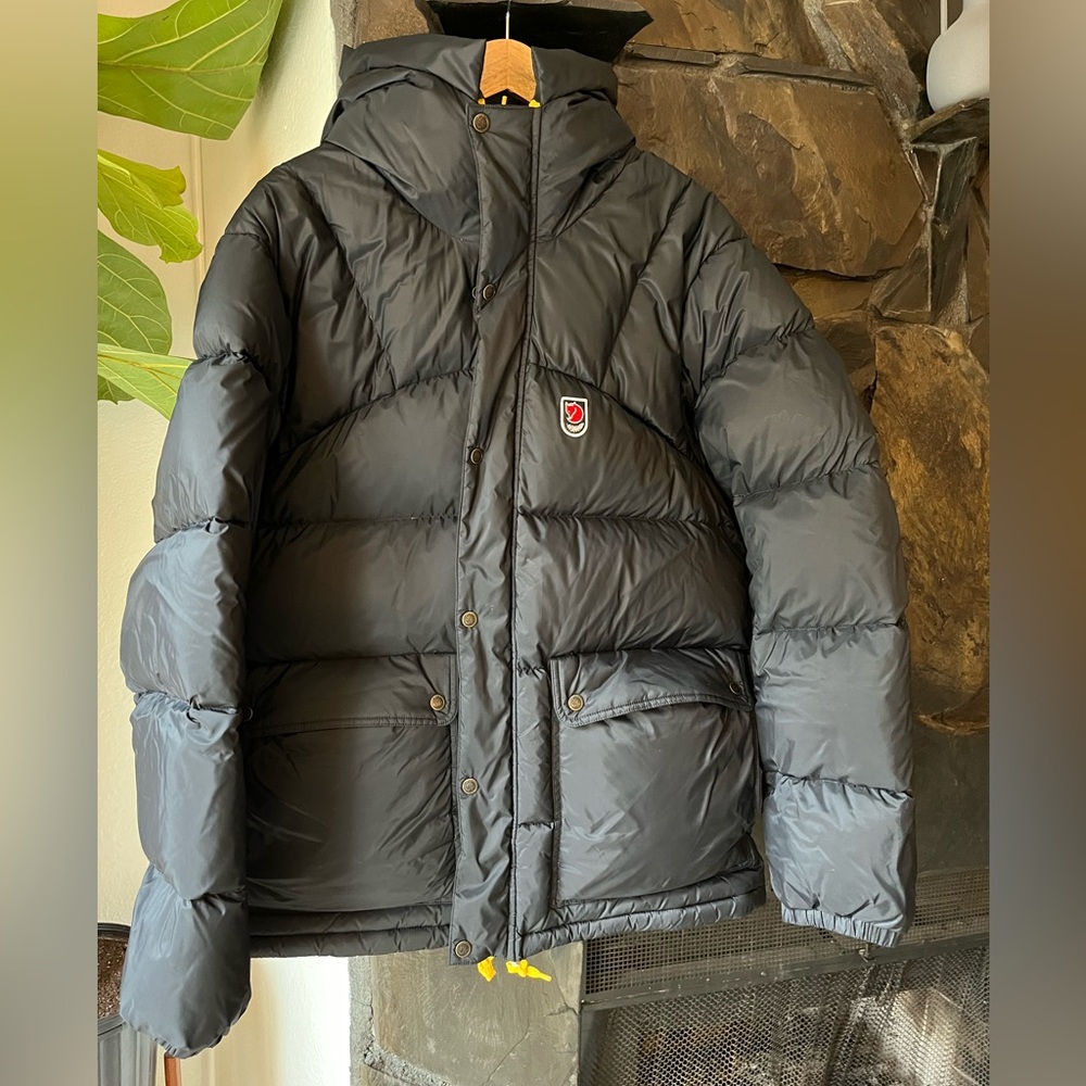 Fjallraven Expedition Down Lite in Black. Men’s XL